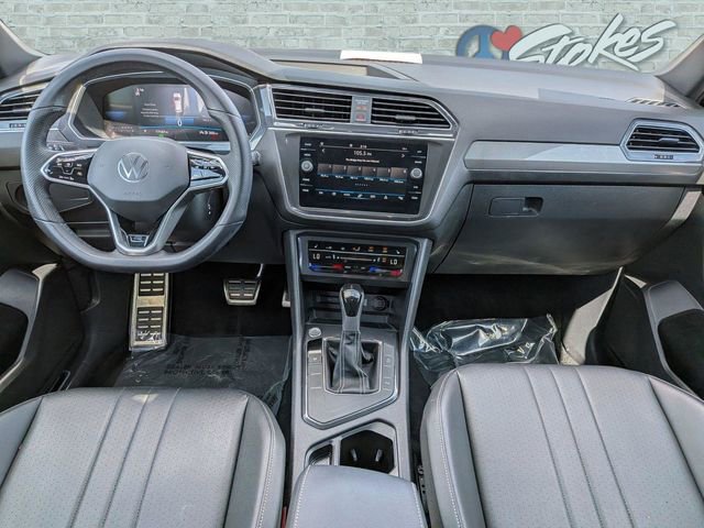 Certified 2023 Volkswagen Tiguan SE R-Line image 15