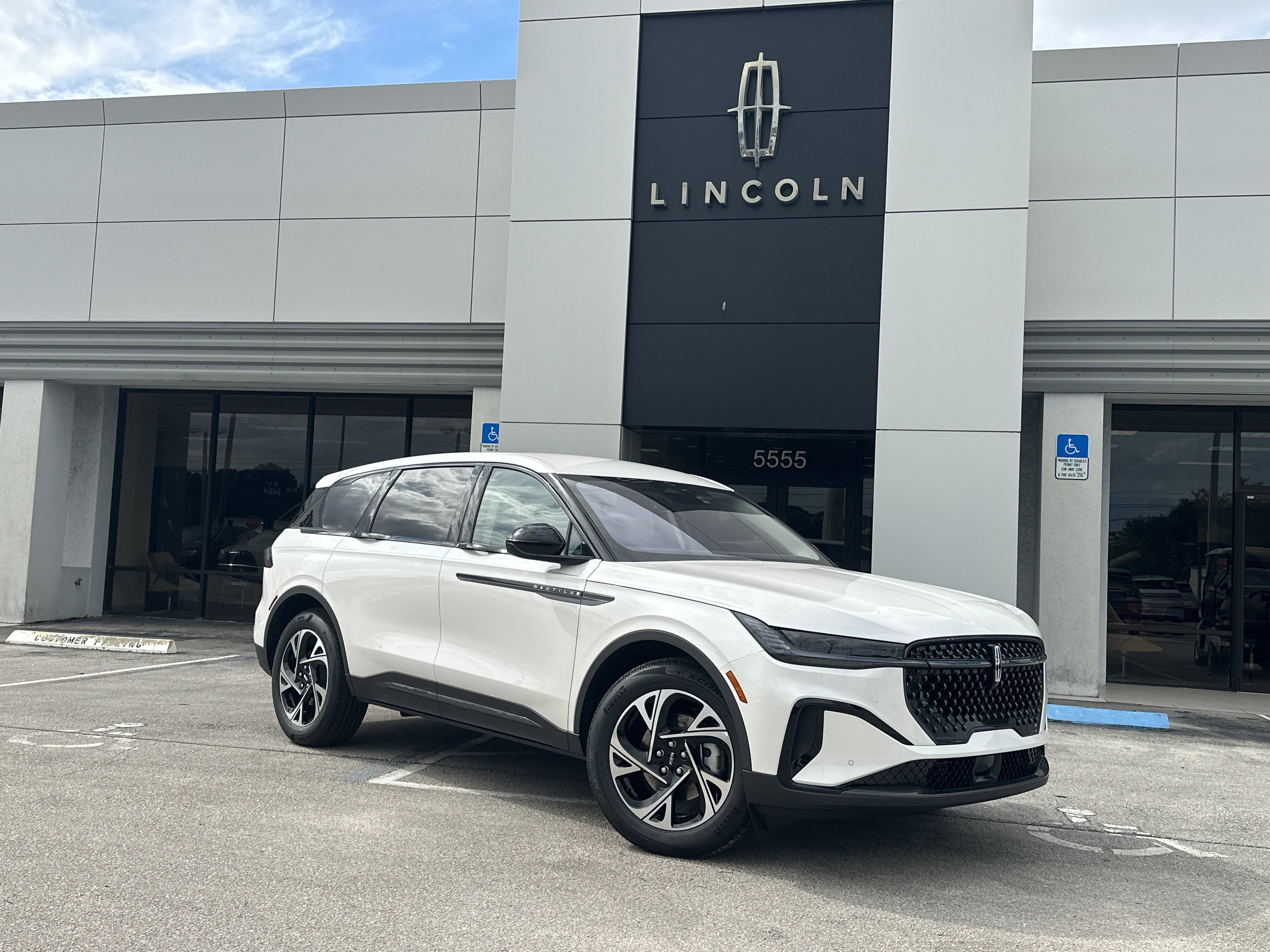 New 2026 Lincoln Nautilus Premier w/ Jet Appearance Package