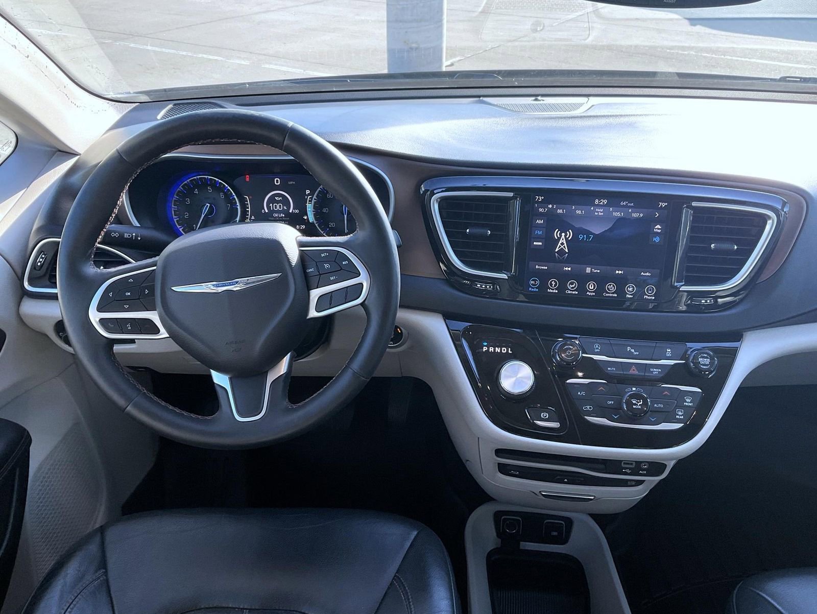 Used 2018 Chrysler Pacifica Touring-L Plus FWD image 14