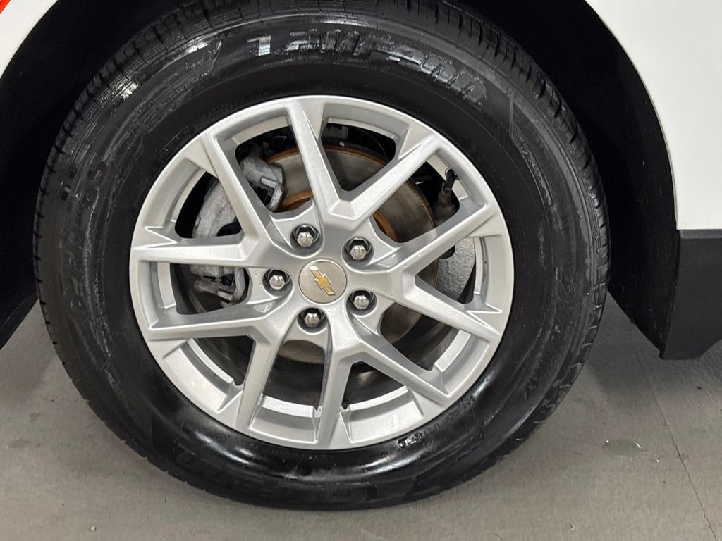 Used 2024 Chevrolet Equinox LT w/ LPO, Floor Liner Package AWD/4WD image 11