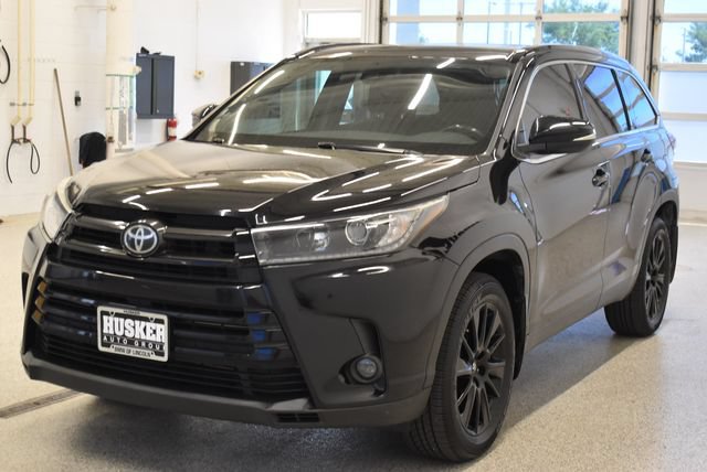 Used 2019 Toyota Highlander SE AWD/4WD image 9