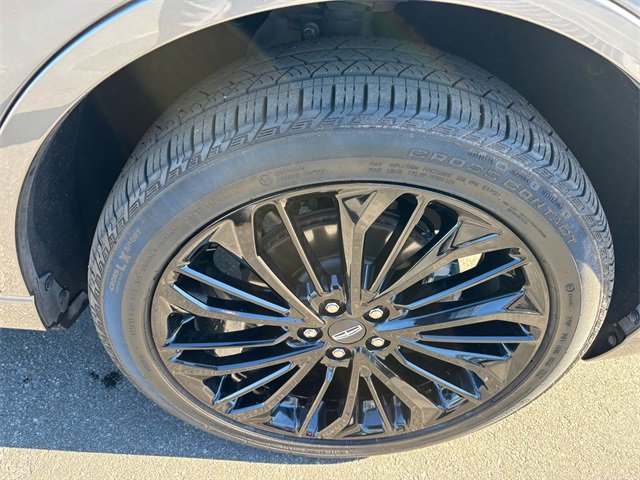 Used 2023 Lincoln Corsair Reserve w/ Jet Appearance Package image 21