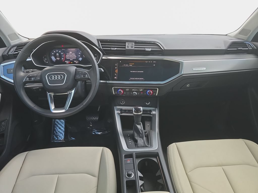 Used 2023 Audi Q3 2.0T Premium w/ Convenience Package AWD/4WD image 10