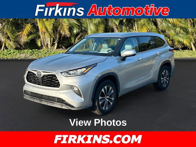 Used 2020 Toyota Highlander XLE image 1