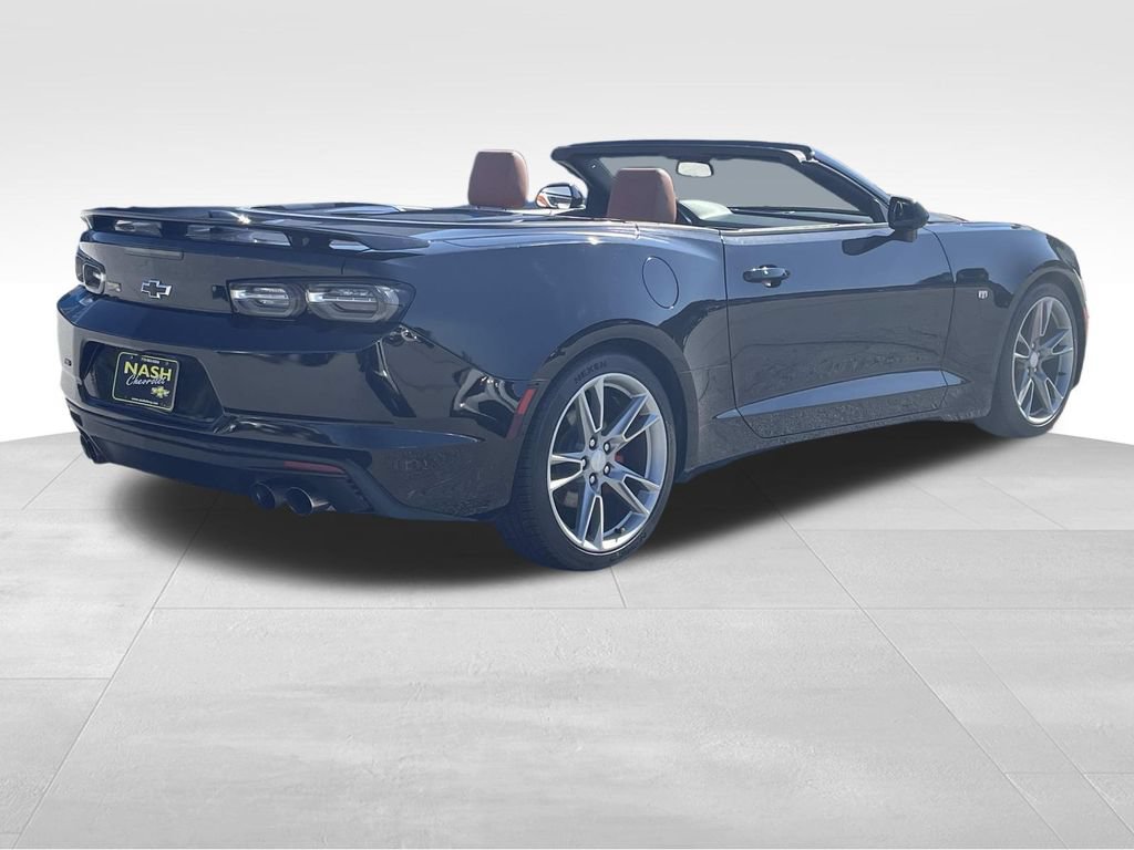Used 2021 Chevrolet Camaro LT w/ RS Package RWD image 3