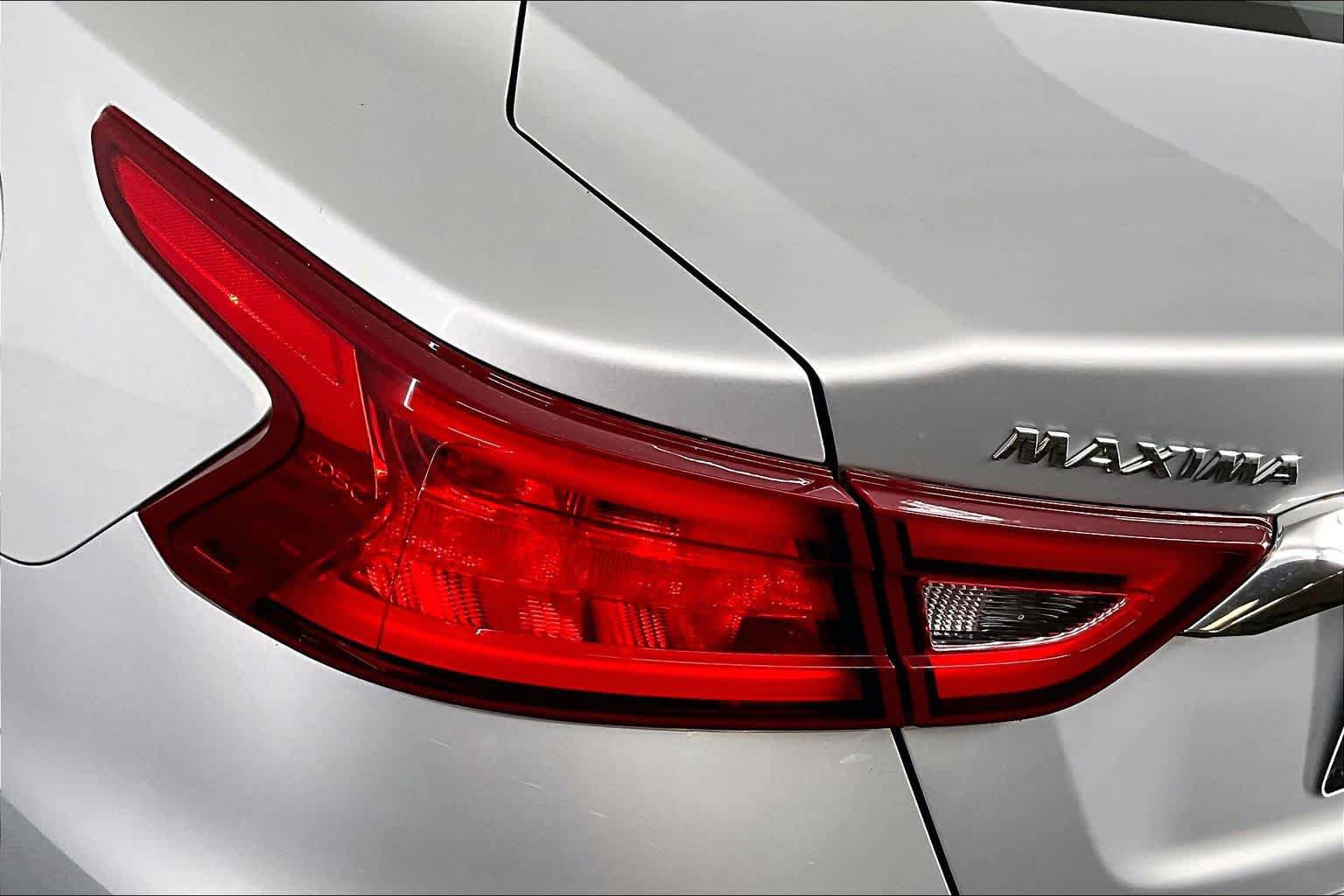 Used 2018 Nissan Maxima FWD image 28