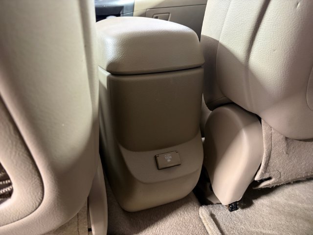 Used 2012 Toyota RAV4 Limited w/ Navigation Value Pkg AWD/4WD image 32