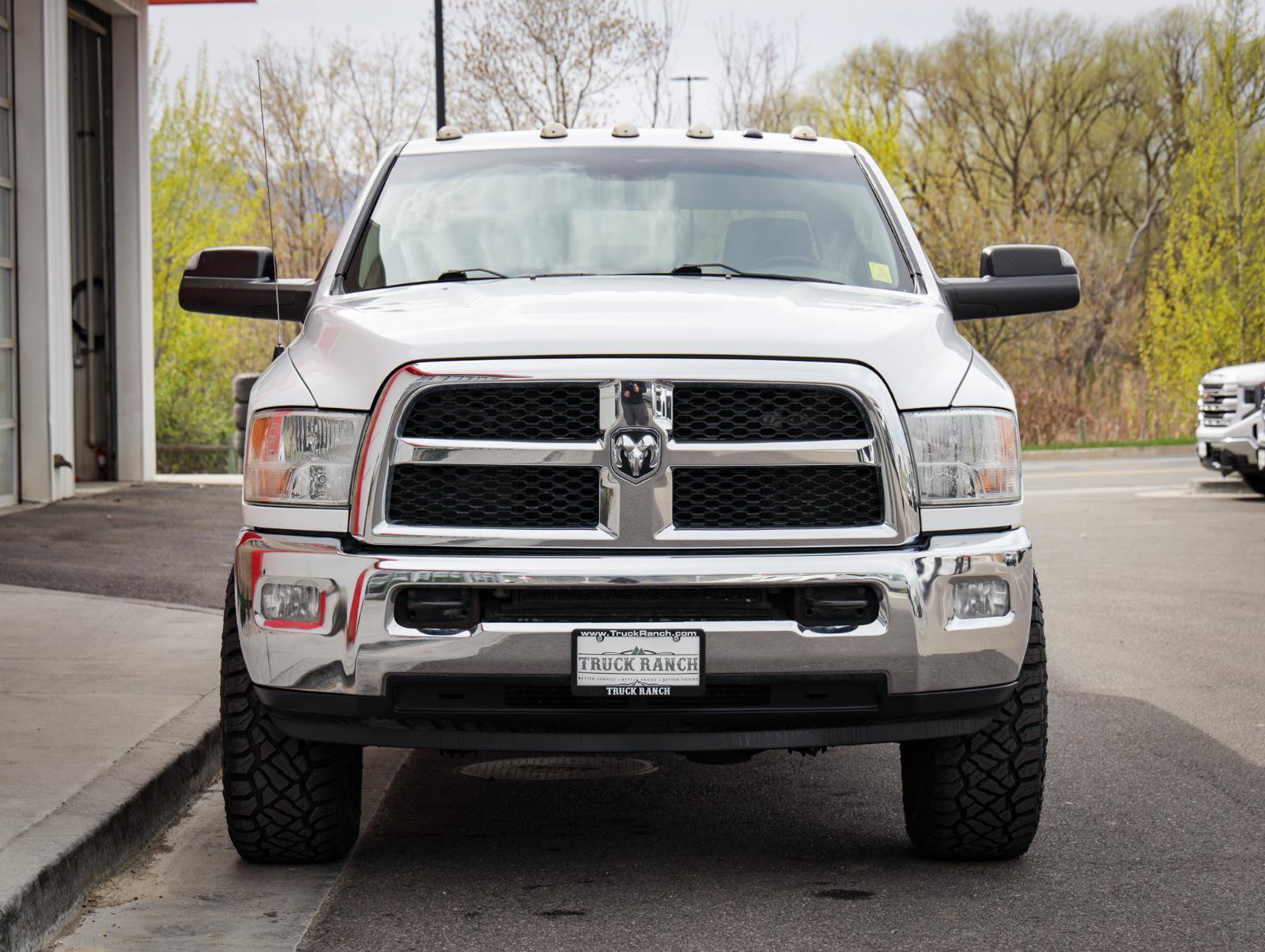 Used 2017 RAM 2500 SLT w/ Luxury Group AWD/4WD image 9