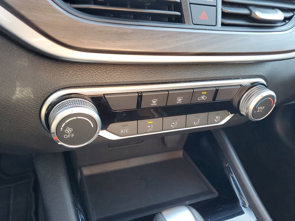 Used 2024 Nissan Altima 2.5 SV image 22