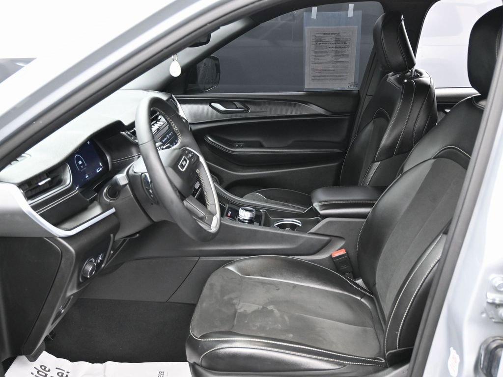 Used 2024 Jeep Grand Cherokee L Laredo image 15