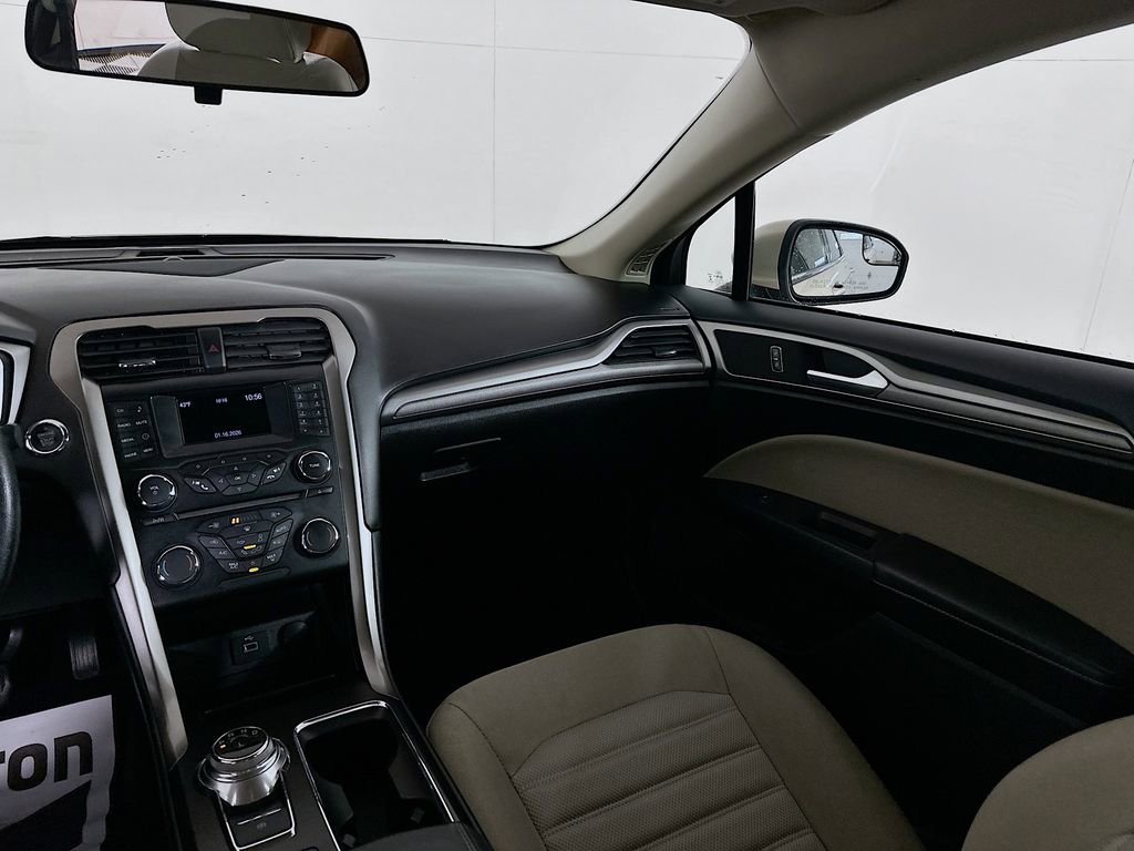 Used 2018 Ford Fusion S image 22