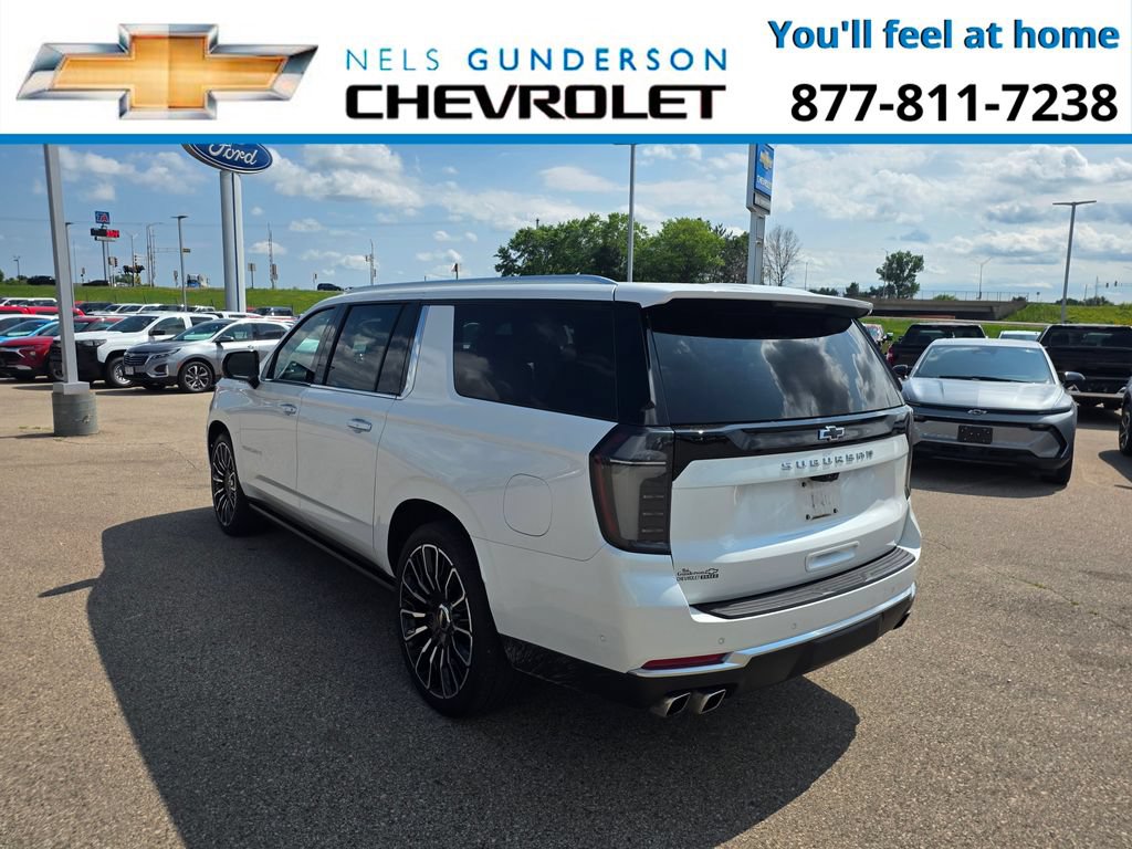 Certified 2025 Chevrolet Suburban High Country AWD/4WD image 5