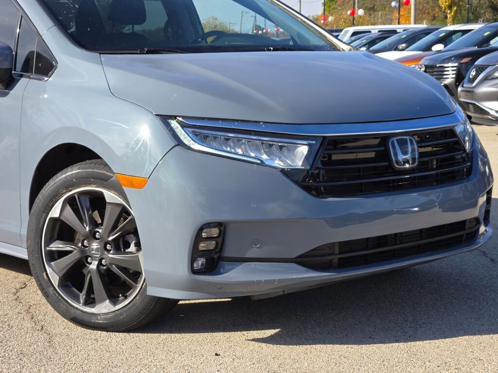 Used 2024 Honda Odyssey Elite image 2
