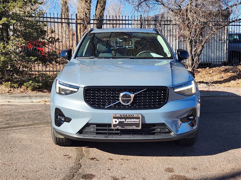 Used 2023 Volvo XC40 B5 Ultimate image 21