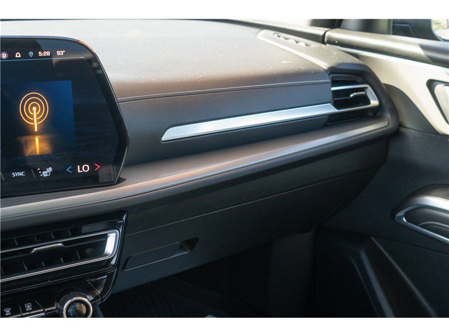 Used 2024 Chevrolet Traverse LT w/ Midnight/Sport Edition FWD image 18