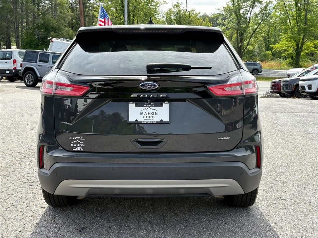 Used 2021 Ford Edge SEL AWD/4WD image 4