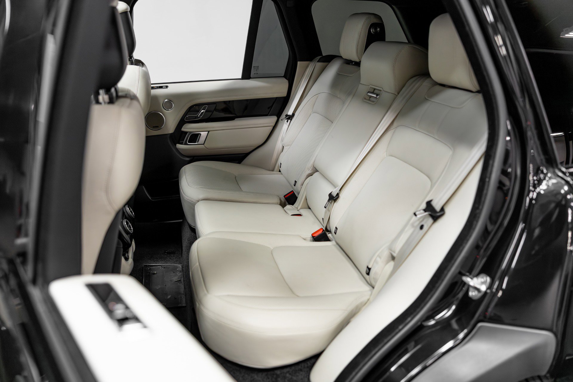 Used 2021 Land Rover Range Rover Westminster Edition image 32