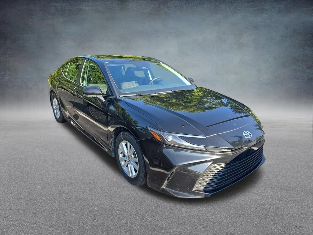 Used 2025 Toyota Camry LE FWD image 9