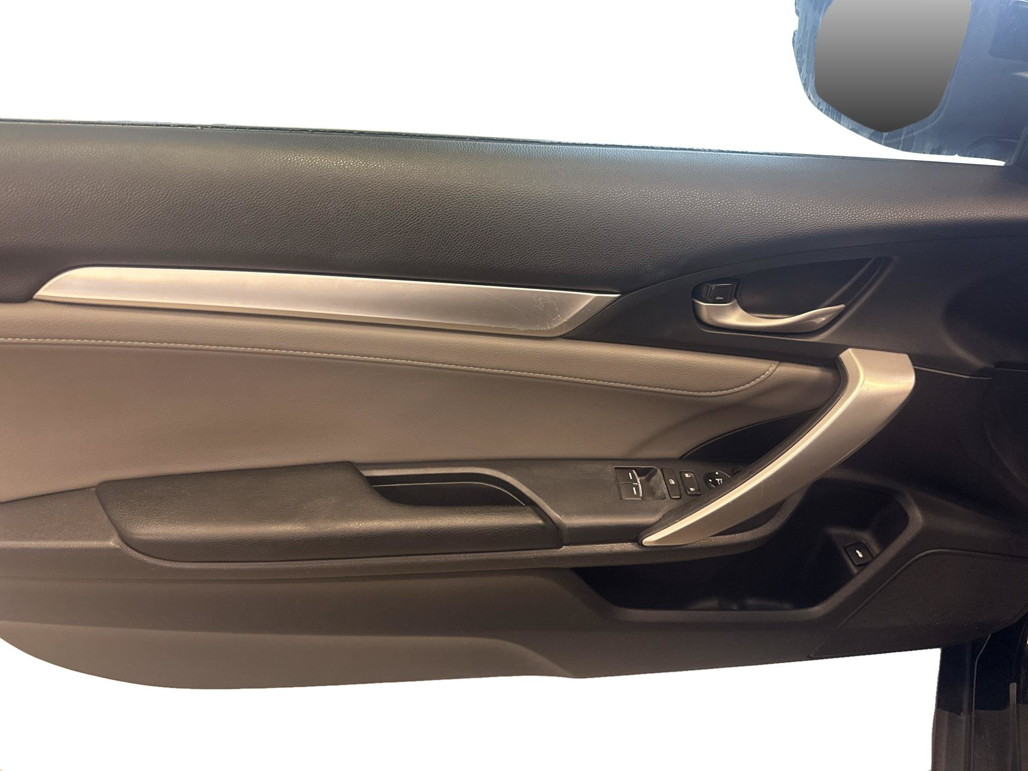 Used 2016 Honda Civic Touring image 15