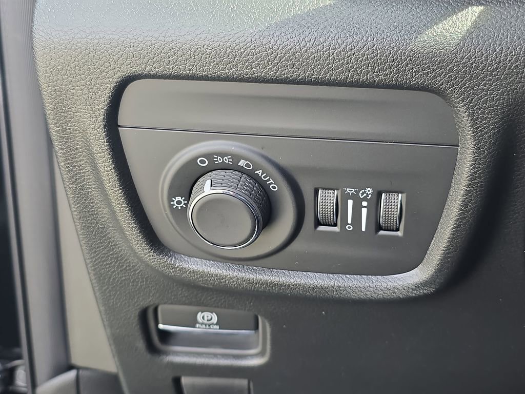 New 2026 Jeep Grand Cherokee Altitude image 26