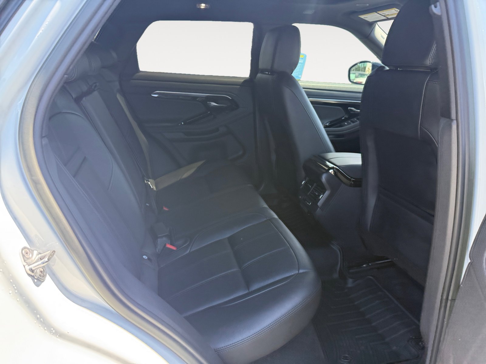 Used 2023 Land Rover Range Rover Evoque R-Dynamic S AWD/4WD image 18