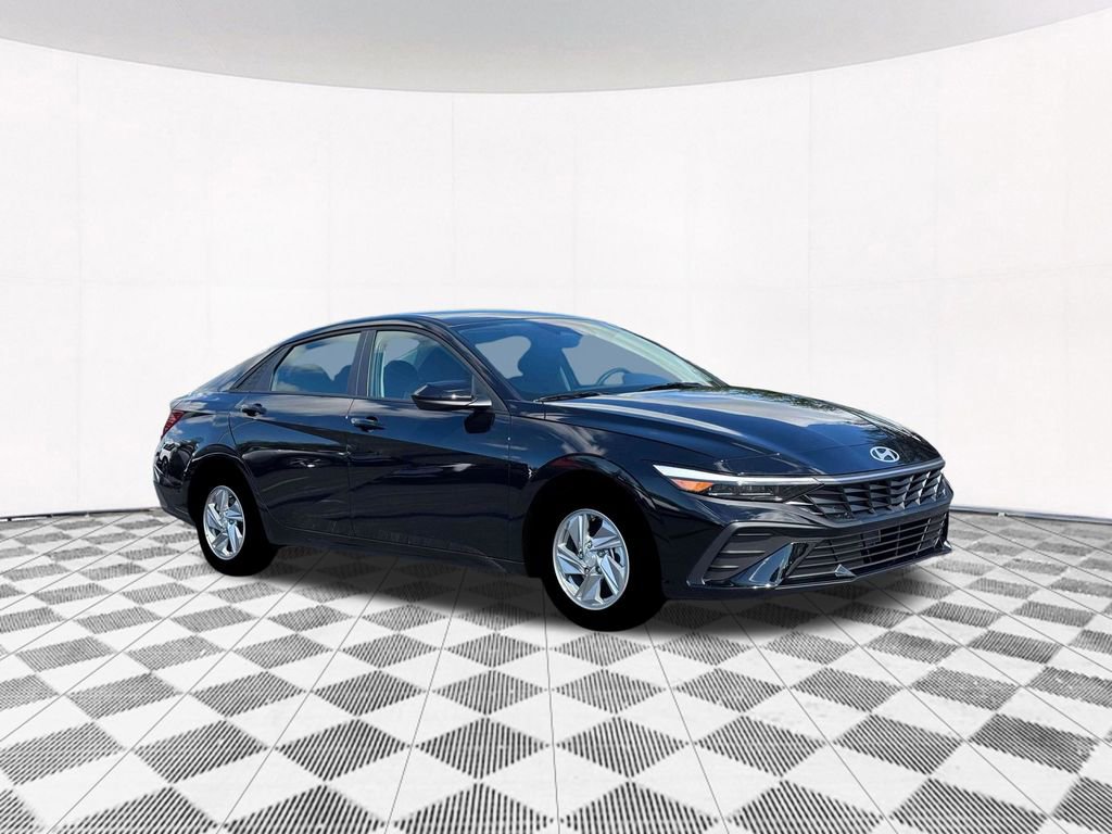 New 2026 Hyundai Elantra SE image 16