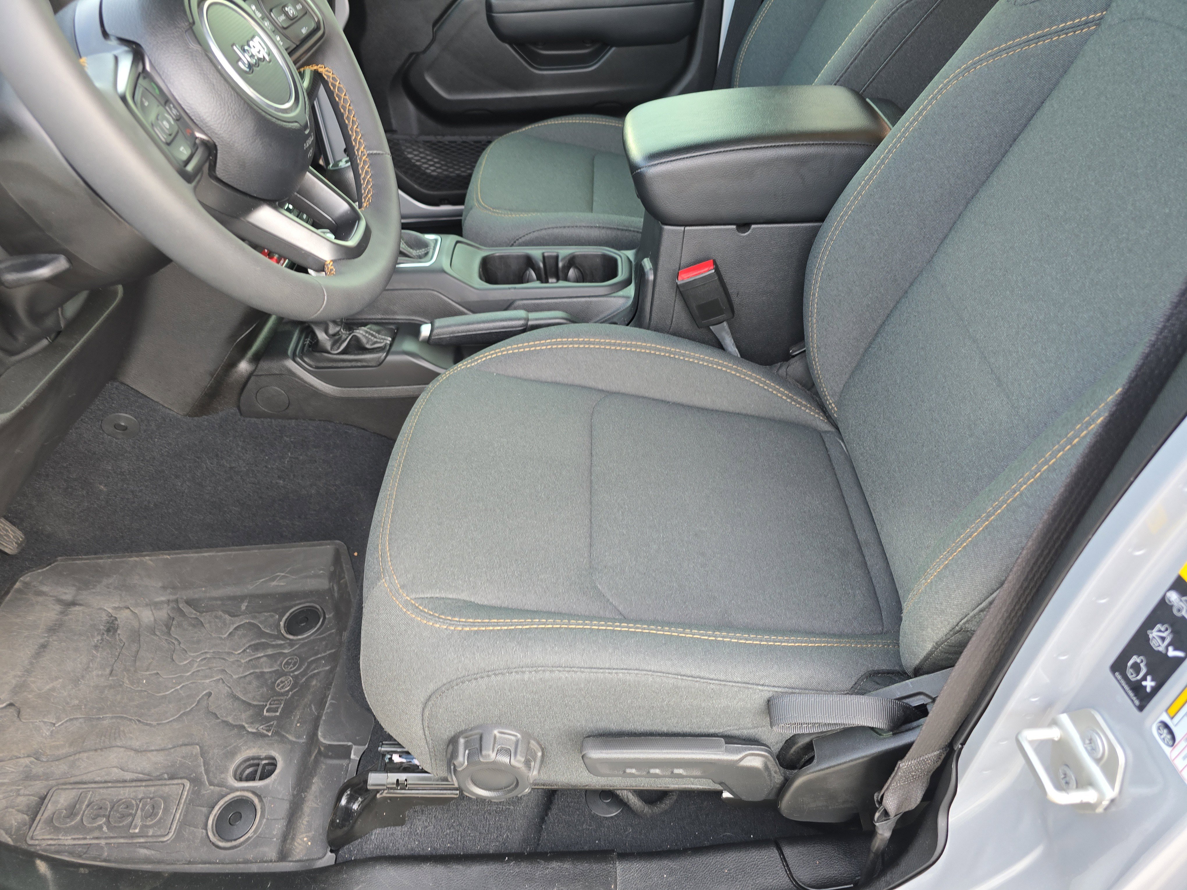 Used 2024 Jeep Wrangler Willys image 24