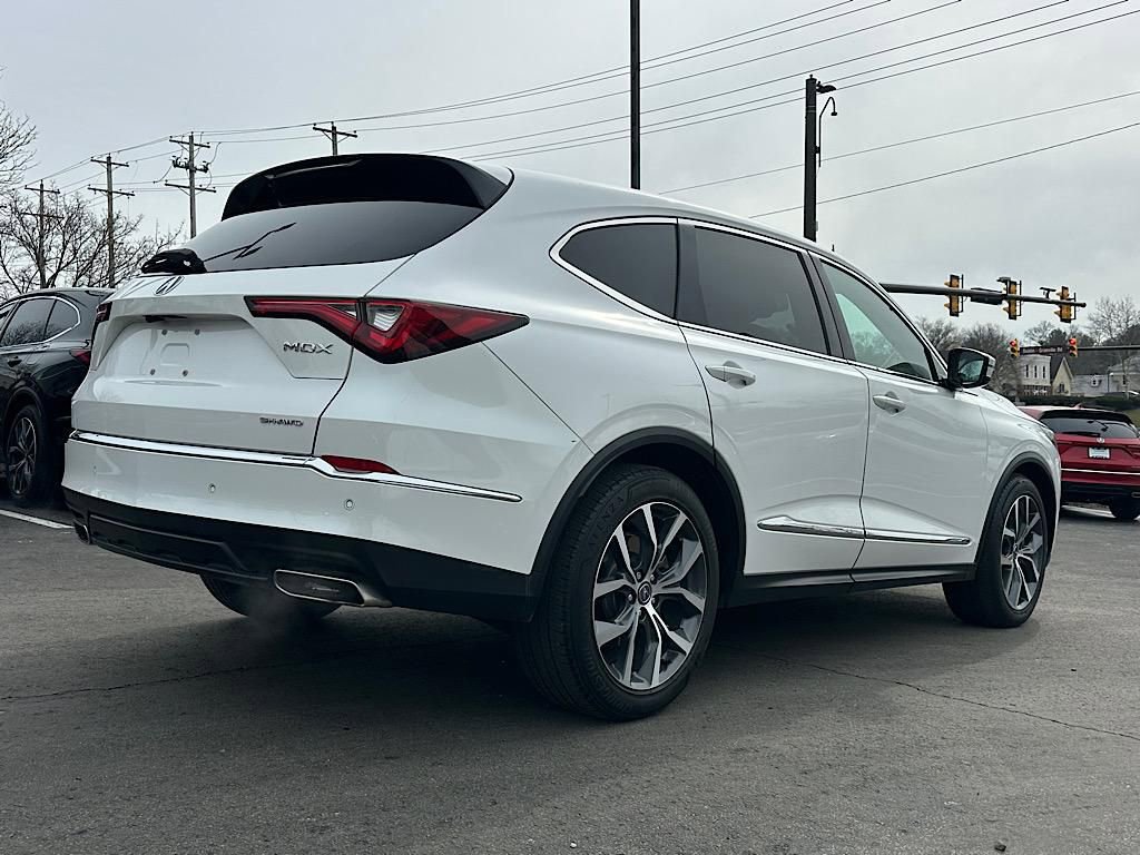 Used 2023 Acura MDX SH-AWD w/ Technology Package image 12