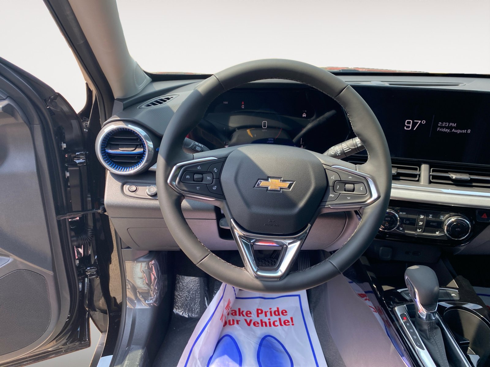 New 2025 Chevrolet Trax LT w/ Driver Confidence Package image 12