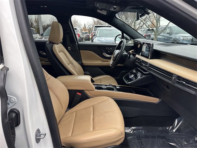 Certified 2022 Lincoln Corsair Reserve w/ Equipment Group 201A image 34