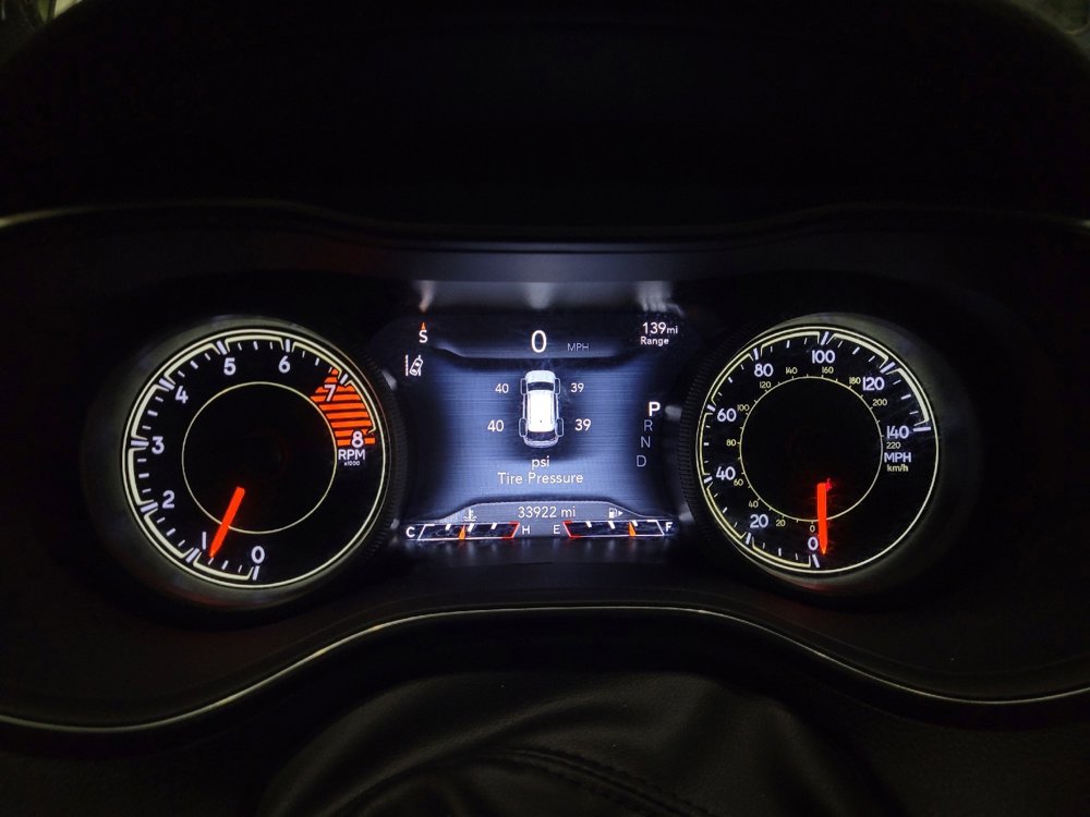Used 2022 Jeep Cherokee Limited image 23
