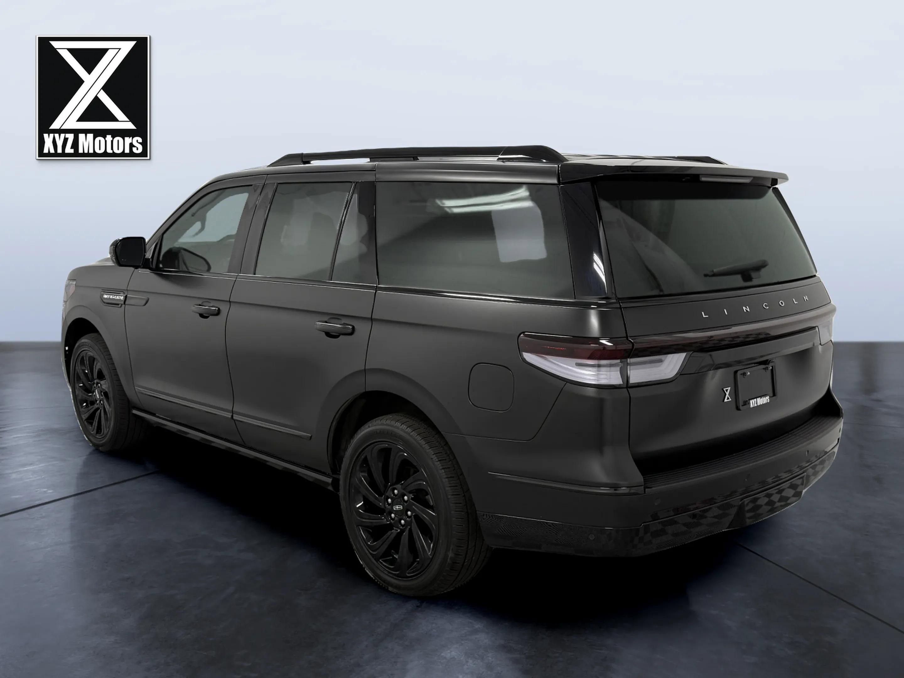 Used 2024 Lincoln Navigator Reserve w/ Equipment Group 201A AWD/4WD image 4