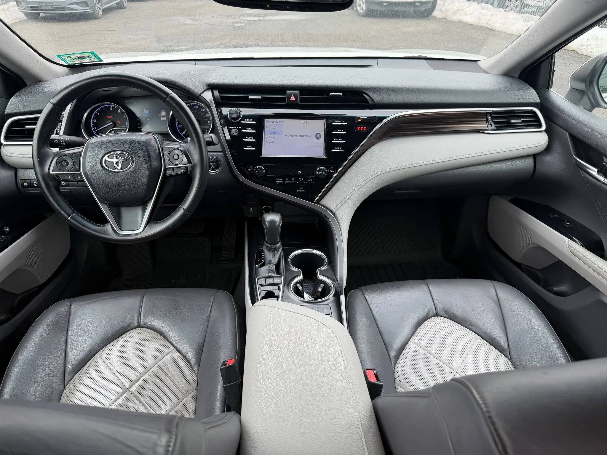 Used 2018 Toyota Camry XLE FWD image 15