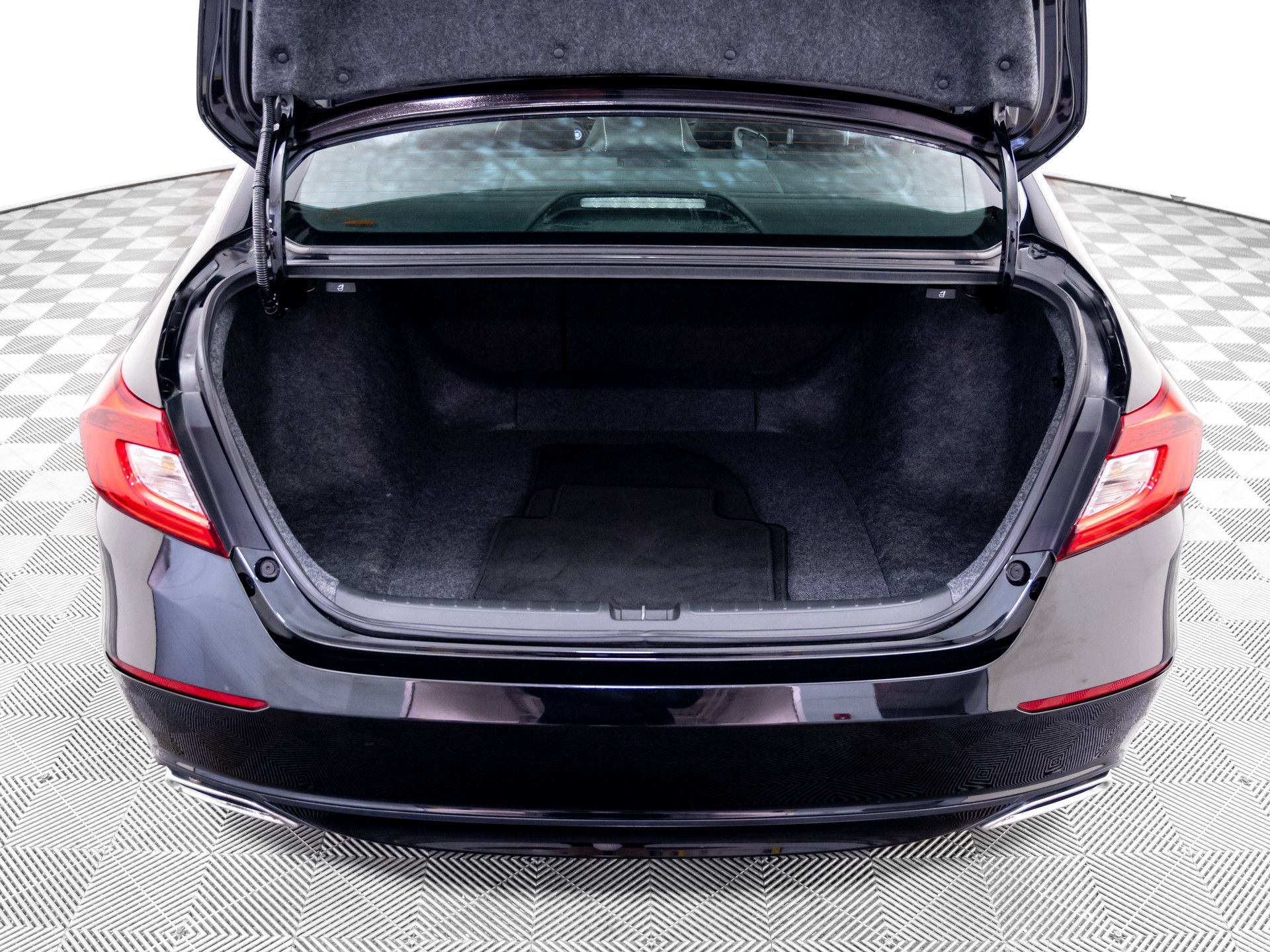 Used 2020 Honda Accord Sport image 31