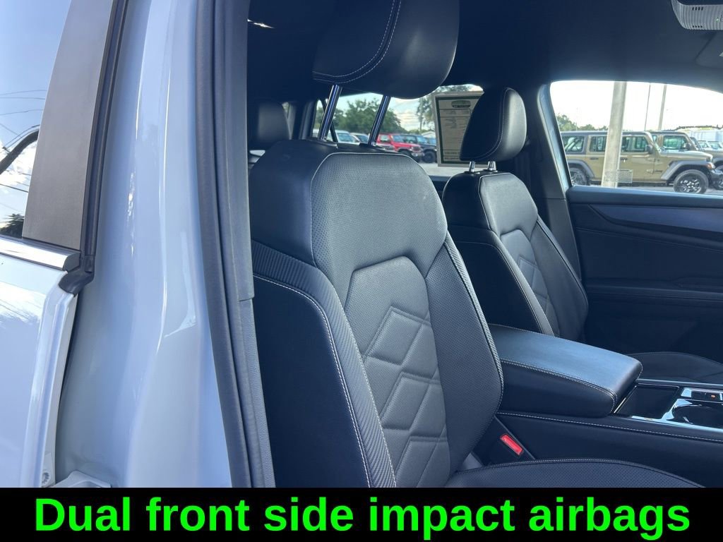 Used 2024 Volkswagen Atlas Cross Sport SE image 23