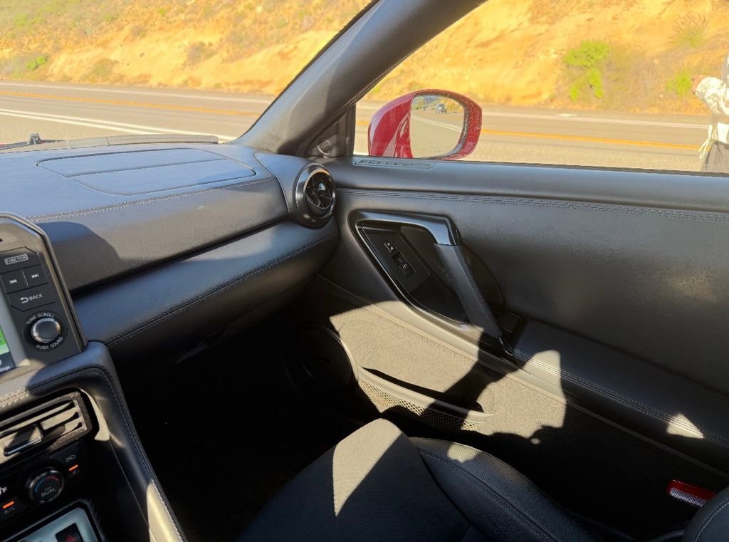 Used 2019 Nissan GT-R Premium image 12