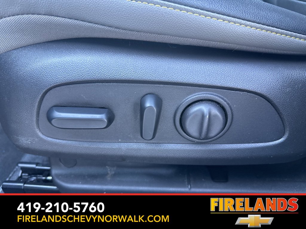 Certified 2025 Chevrolet Trax ACTIV w/ Sunroof Package image 14