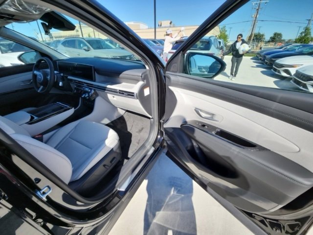 New 2026 Hyundai Tucson Limited image 9