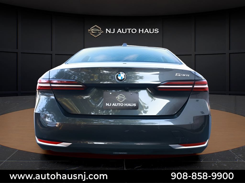 Used 2025 BMW 530i RWD image 11