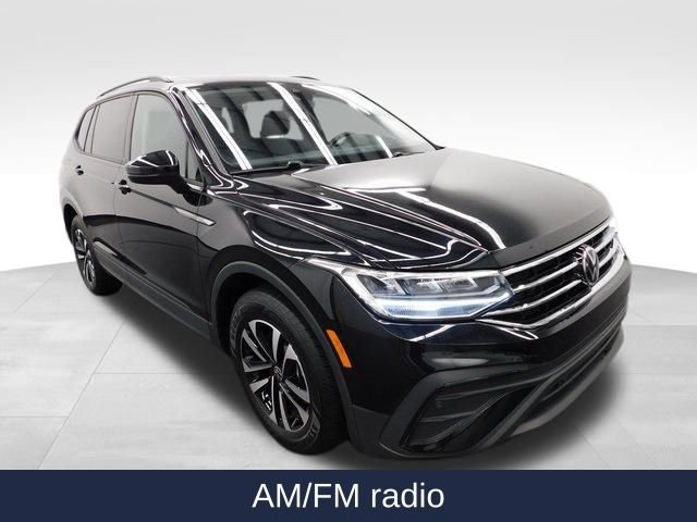 Used 2024 Volkswagen Tiguan S image 2