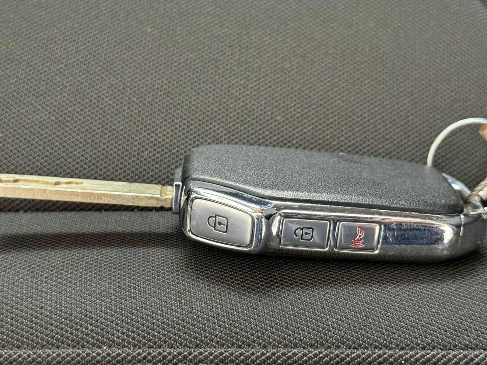 Used 2025 Kia Sportage LX image 22