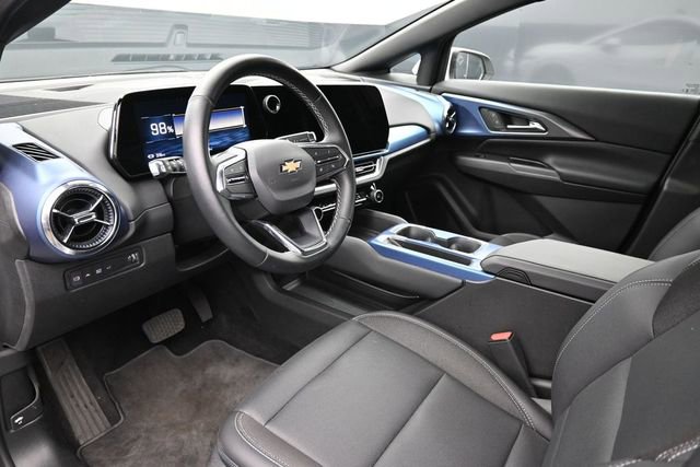 Used 2025 Chevrolet Equinox EV LT w/ Convenience Package FWD image 10
