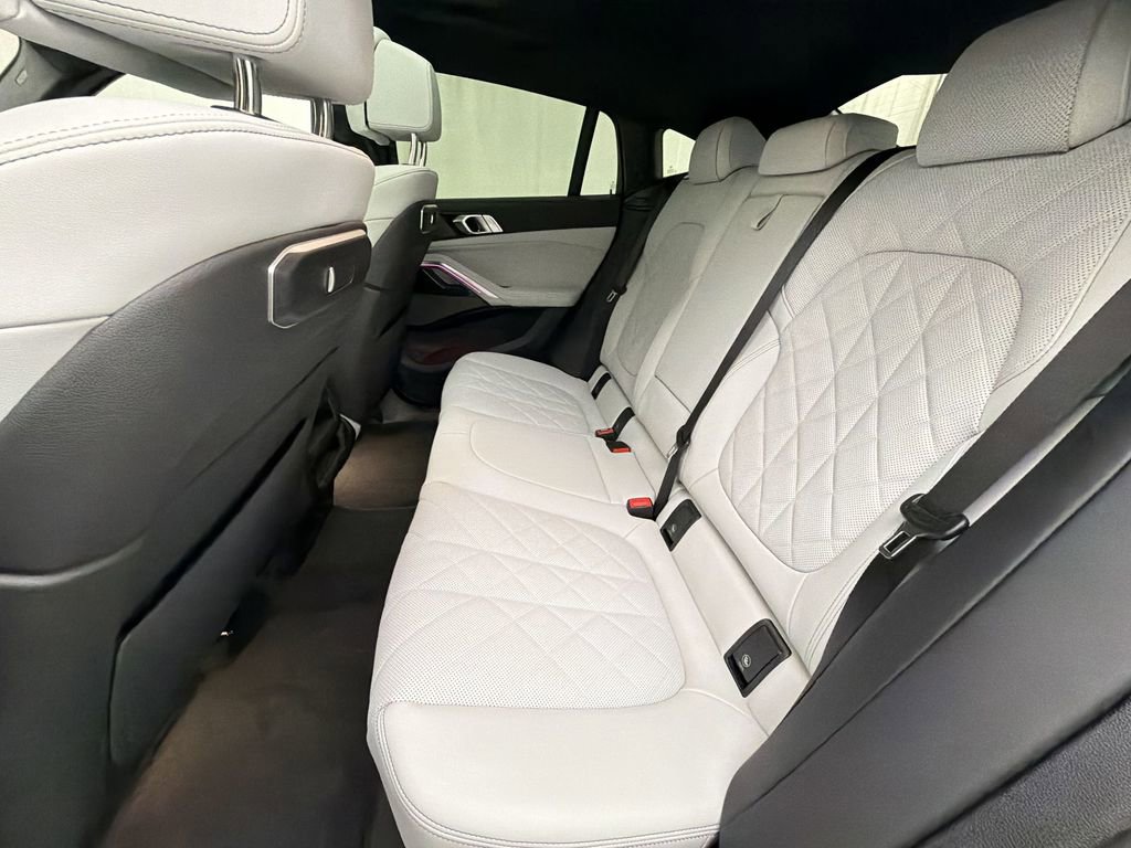 New 2026 BMW X6 xDrive40i AWD/4WD image 25
