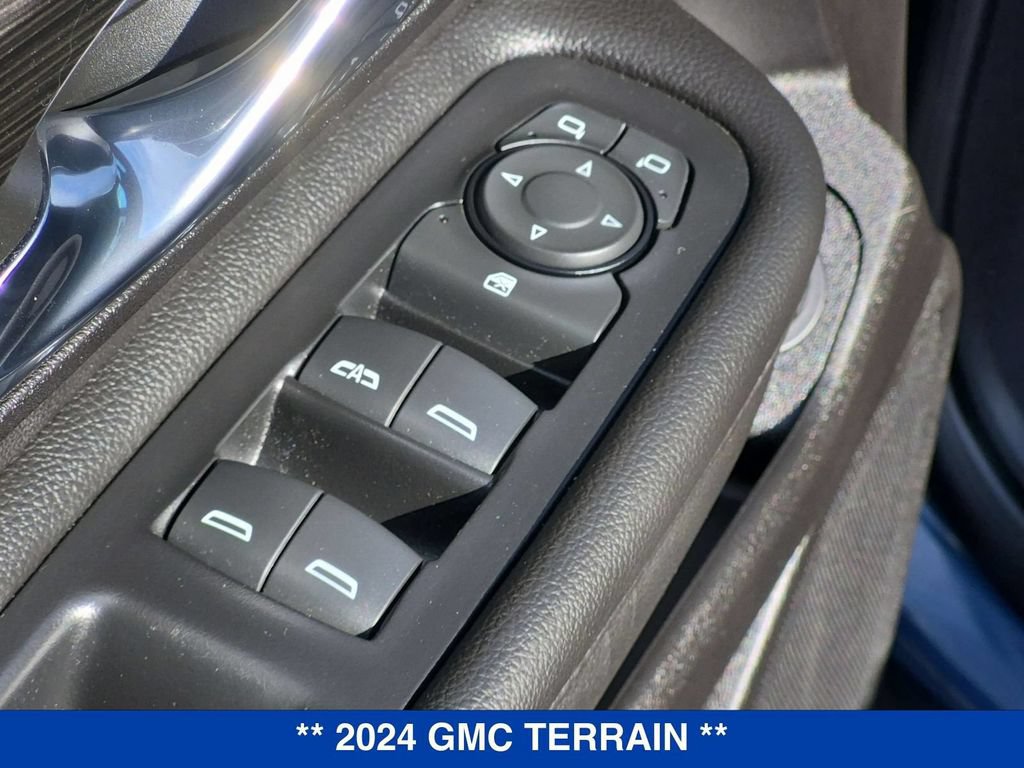Used 2024 GMC Terrain SLT w/ Infotainment Package II AWD/4WD image 11