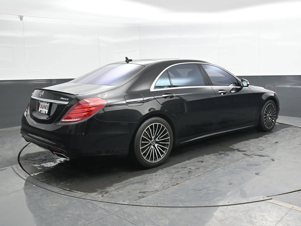 Used 2016 Mercedes-Benz S 550 4MATIC Sedan image 4
