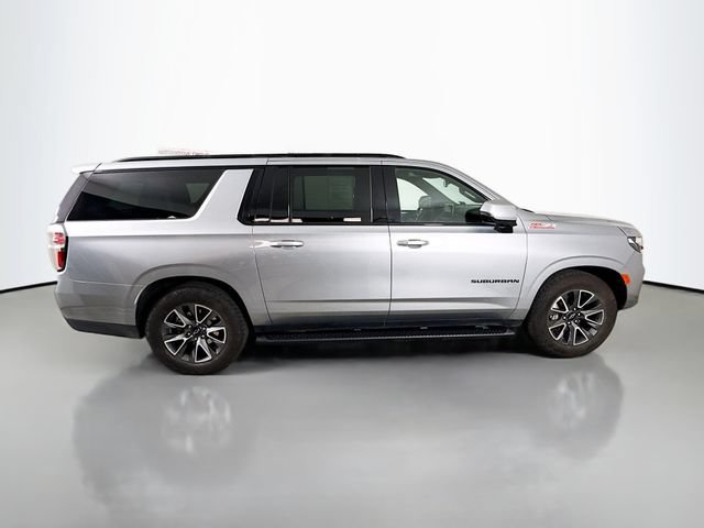 Used 2024 Chevrolet Suburban Z71 w/ Off-Road Capability Package AWD/4WD image 9