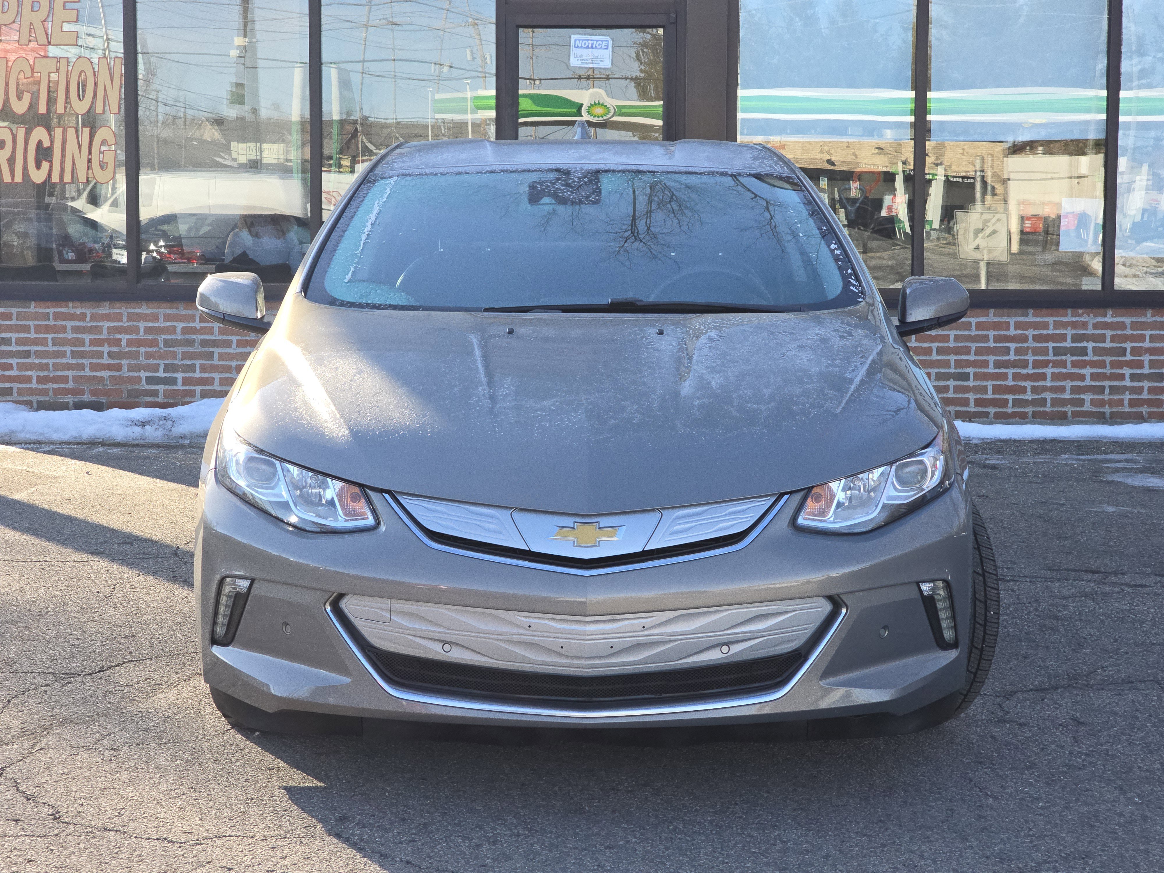 Used 2017 Chevrolet Volt Premier w/ Driver Confidence II Package image 2