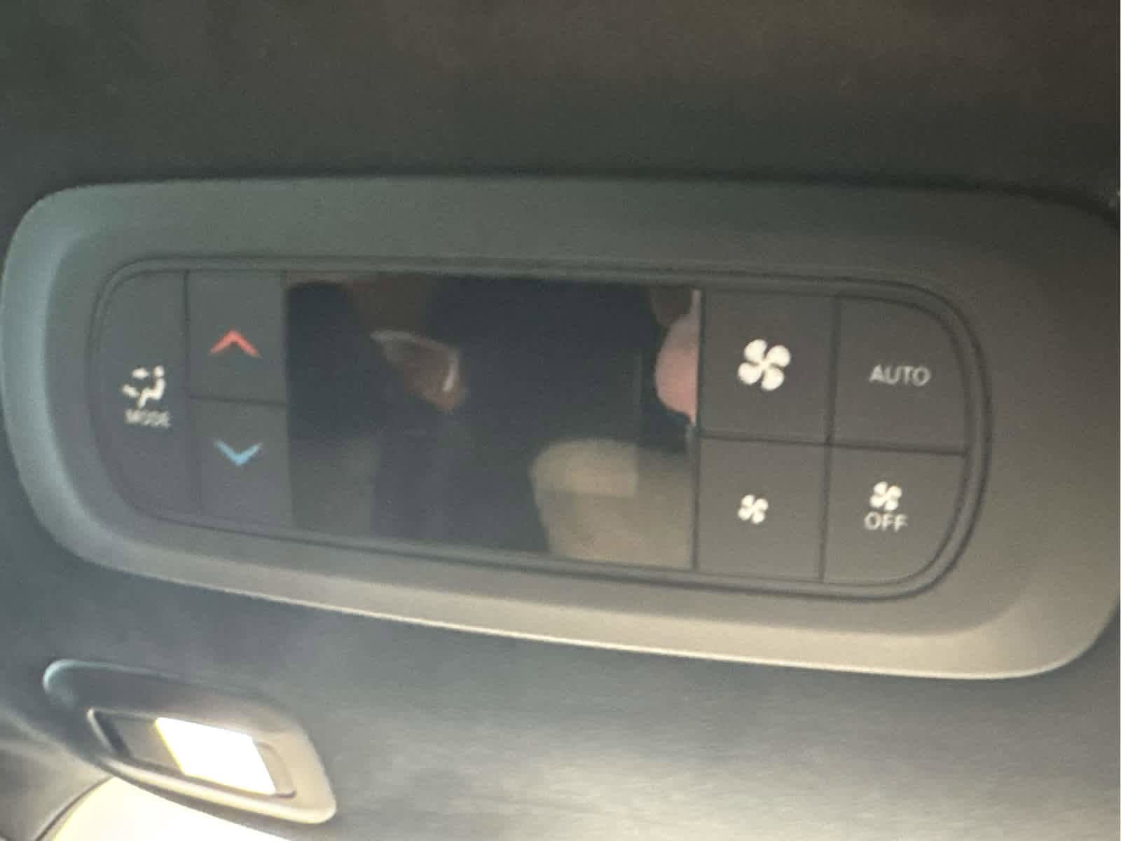 New 2026 Chrysler Pacifica Pinnacle FWD image 42