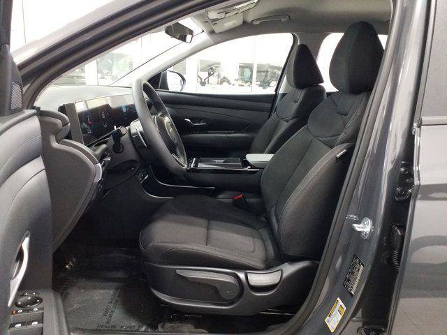 Used 2026 Hyundai Tucson Blue SE w/ Tow & Go Package AWD/4WD image 15