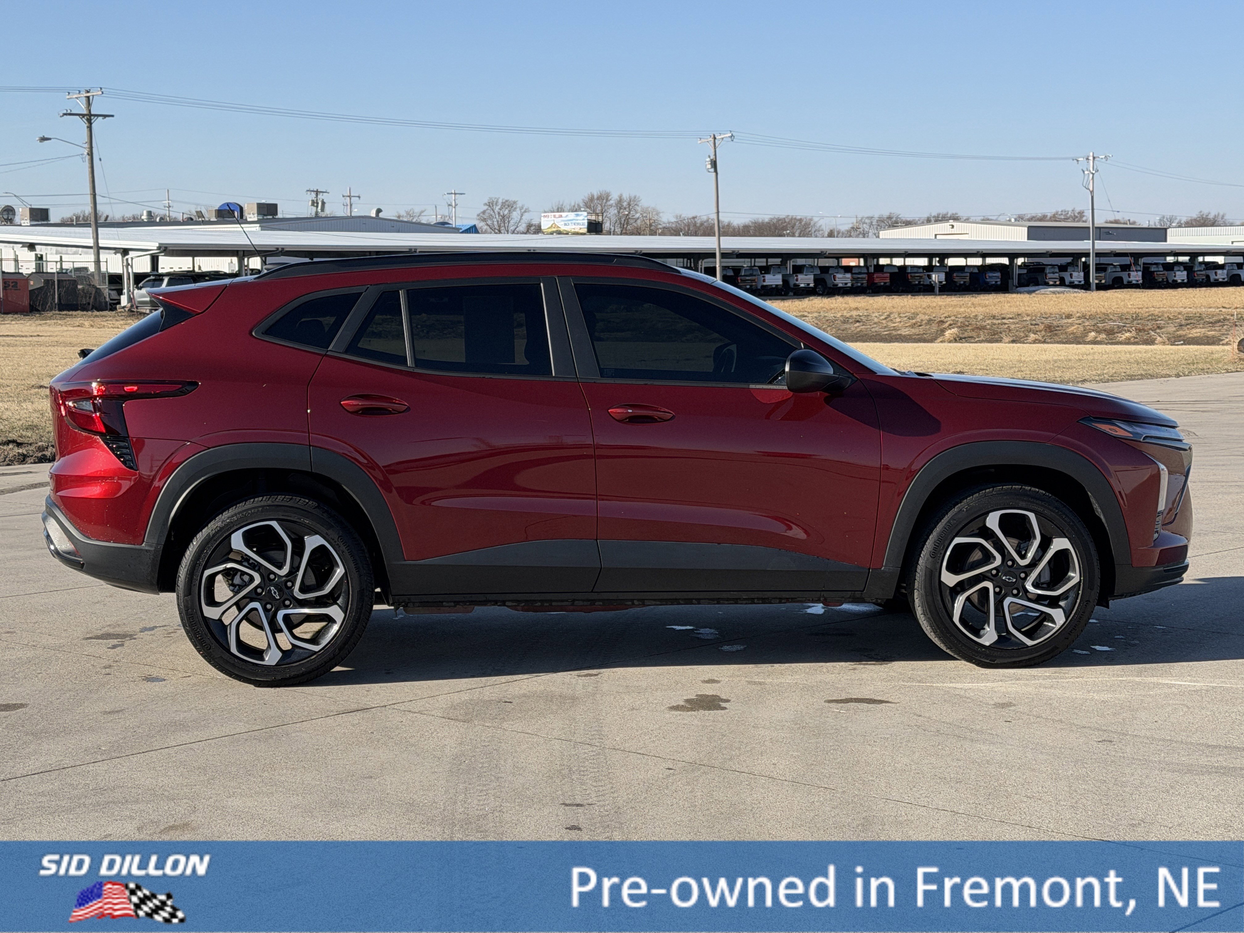 Used 2025 Chevrolet Trax RS w/ Driver Confidence Package FWD image 3